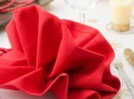 Pliage serviette de table anniversaire sapin