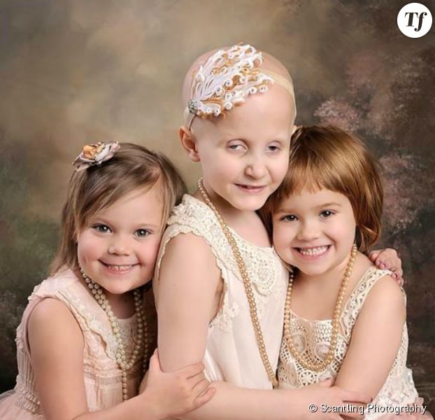 Rheann, Ainsley et Rylie posent après avoir vaincu le cancer