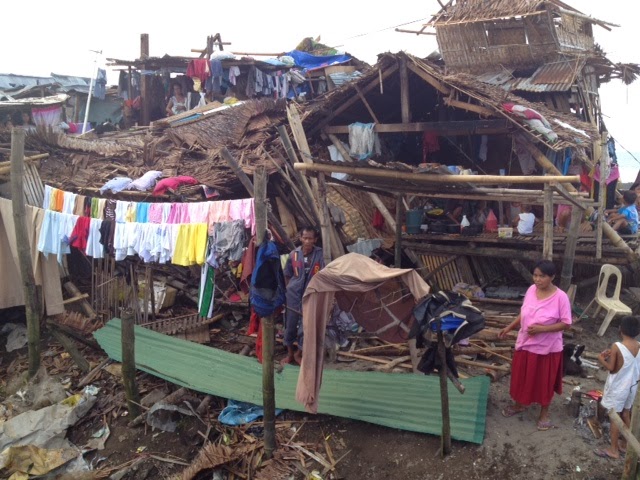 Scène de dévastation à Ormoc, Philippines, le 12 novembre 2013. Photo : Sandra Bulling pour CARE