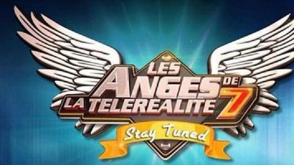 Shanna et Thibault adoptent un adorable petit chien