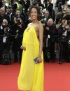L'actrice et mannequin Noémie Lenoir sur les marches du Festival de Cannes 2015