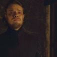 Theon qui regarde le viol de Sansa