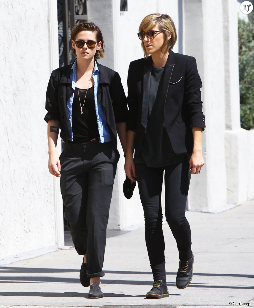  Kristen Stewart et sa petite amie Alicia Cargile se promènent dans les rues de West Hollywood, le 28 mars 2015  