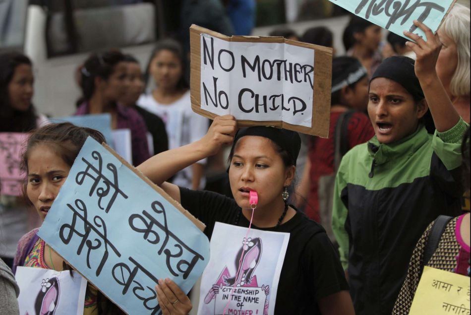 Au Népal, les femmes s'insurgent contre le projet de nouvelle constitution, où elles seront largement discriminées.