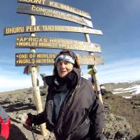 À 85 ans, elle gravit le Kilimandjaro