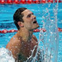 Florent Manaudou nu sur Twitter pour célébrer ses médailles d'or