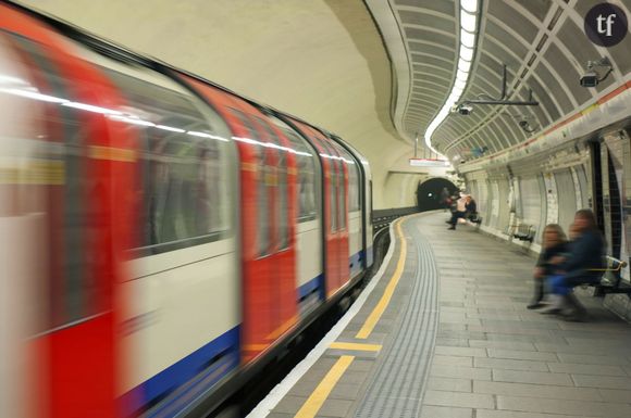 Un utilisateur de Facebook a été témoin d'une scène surréaliste dans le métro londonien !