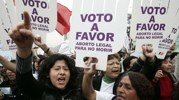 Au Pérou, les femmes se mobilisent pour la dépénalisation de l'avortement