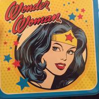 Une lunch-box Wonder Woman "trop violente" pour les enfants ?