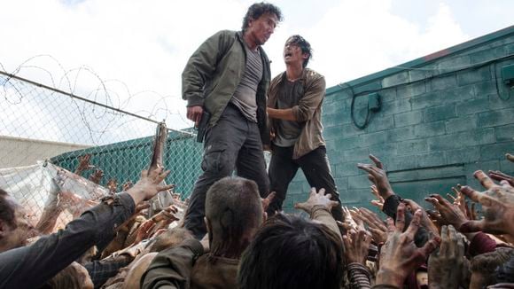 The Walking Dead saison 6 : ces images donnent-elles un indice sur la survie de Glenn ? (spoilers)