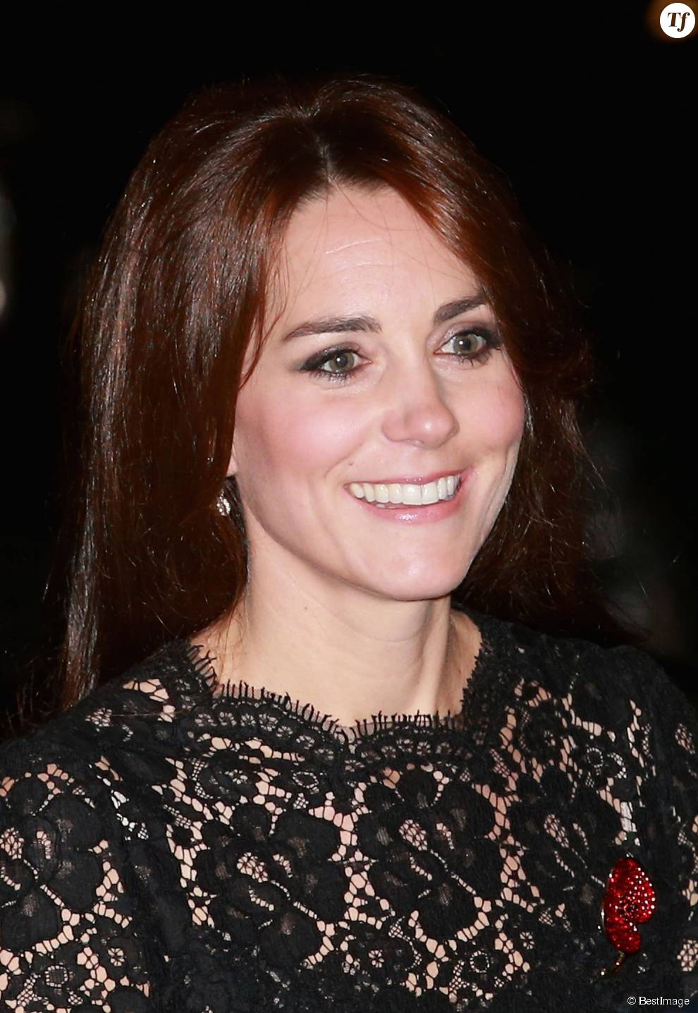  Catherine Kate Middleton, la duchesse de Cambridge - La famille royale d&#039;Angleterre assiste au festival &quot;Royal Remembrance&quot; au Royal Albert Hall à Londres, le 7 novembre 2015.  