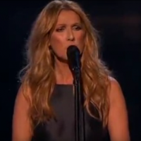 Céline Dion chante "L'hymne à l'amour" en hommage aux victimes des attentats de Paris (vidéo)