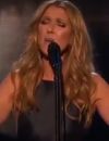  Céline Dion chante "L'hymne à l'amour" à la cérémonie des American Music Awards 
  