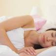 Pourquoi il vaut mieux dormir sur le flan gauche