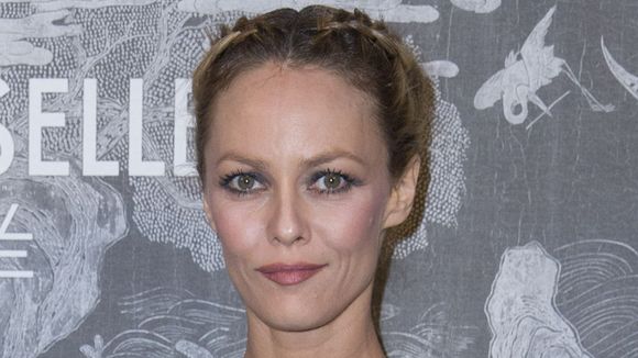 Vanessa Paradis : fesses nues sur la couverture de "Vogue"