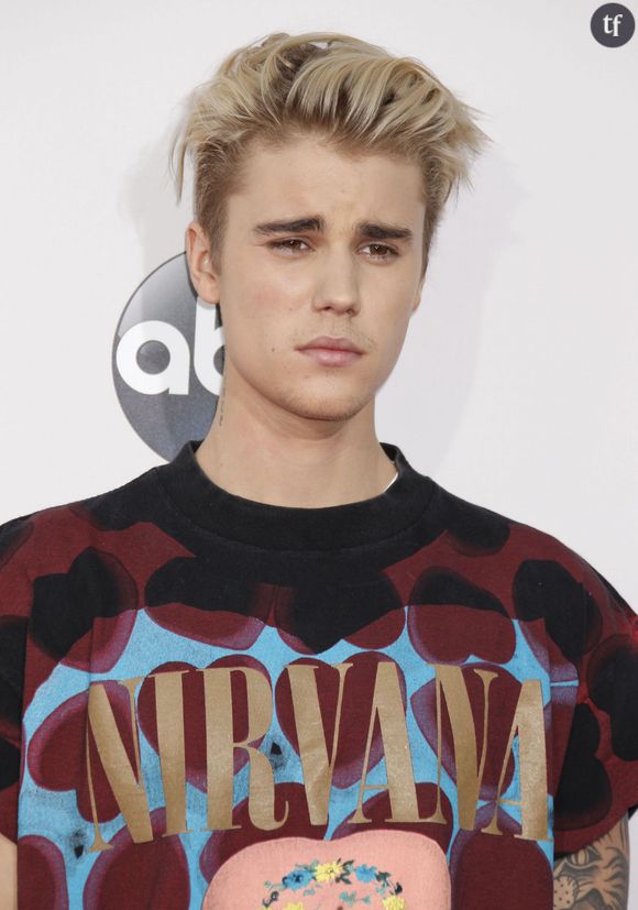 Justin Bieber à la 43ème cérémonie annuelle des "American Music Awards" à Los Angeles, le 22 novembre 2015. 