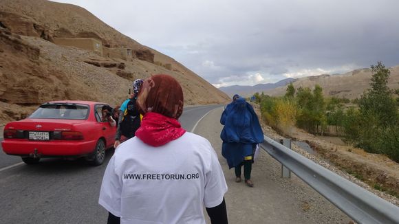 Zainab, la première Afghane à courir le marathon dans son pays