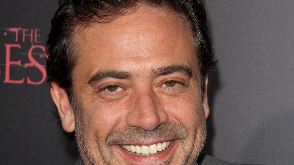 Walking Dead Saison 6 : Jeffrey Dean Morgan adore jouer Negan