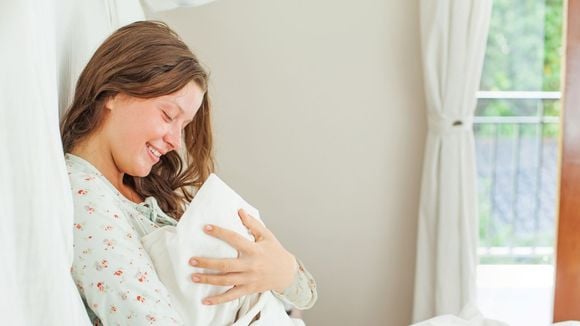 Les femmes méritent-elles un cadeau pour avoir porté un enfant pendant 9 mois ?