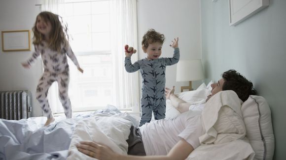 Pourquoi les femmes doivent se battre pour le congé paternité