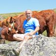  Guillaume, 41 ans, 3 enfants, éleveur de vaches allaitantes en Languedoc-Roussillon – Midi-Pyrénées 
  
  