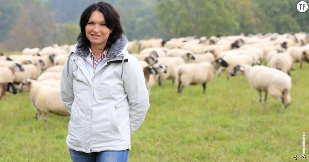  Julie, 40 ans, sans enfant, tient une pension pour chevaux et élève des moutons en région Région Alsace – Champagne-Ardenne - Lorraine 
  
  