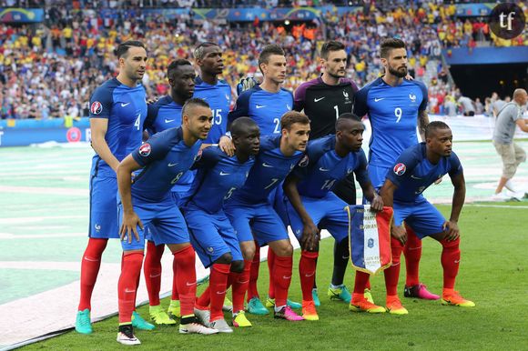 L'équipe de France : Hugo Lloris, Bacary Sagna, Adil Rami, Laurent Koscielny, Patrice Evra, N'Golo Kanté, Blaise Matuidi, Paul Pogba, Antoine Griezmann, Olivier Giroud et Dimitri Payet au match d'ouverture de l'Euro 2016