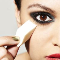 L'astuce infaillible pour bien nettoyer une éponge à maquillage