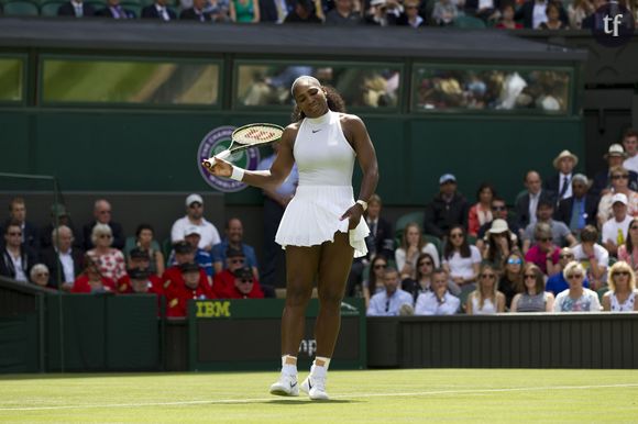 Serena Williams contre Amra Sadikovic lors du tournoi de tennis de Wimbledon à Londres, le 28 juin 2016