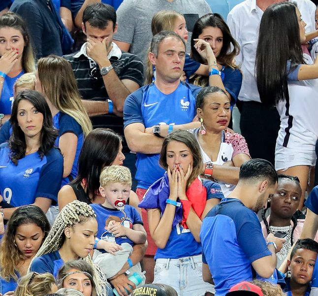 Photo : Camille Sold (la compagne de Morgan Schneiderlin) au match