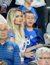 Ludivine Payet, la femme de Dimitri Payet, et son fils Noa après le match de la finale de l'Euro 2016 Portugal-France au Stade de France à Saint-Denis, France, le 10 juin 2016