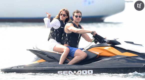 Dakota Johnson et Jamie Dornan sur le tournage du film "50 nuances plus sombres" dans le sud de la France à Saint-Jean Cap Ferrat le 12 juillet 2016