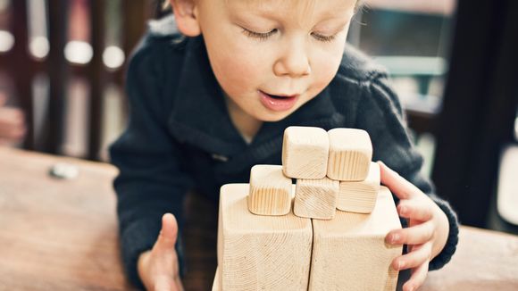 Enfants : comment appliquer la pédagogie Montessori à la maison