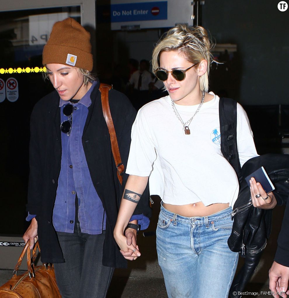 Kristen Stewart et sa compagne Alicia Cargile arrivent à l&#039;aéroport de Los Angeles (LAX), le 19 mai 2016