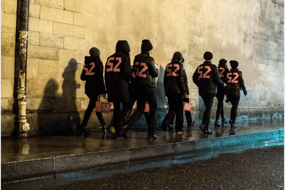 Le collectif féministe 52 en action dans les rues de Paris