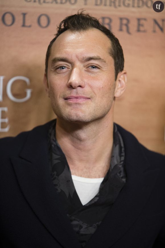 Jude Law à la première de la série "The Young Pope" à Madrid, le 11 octobre 2016. 