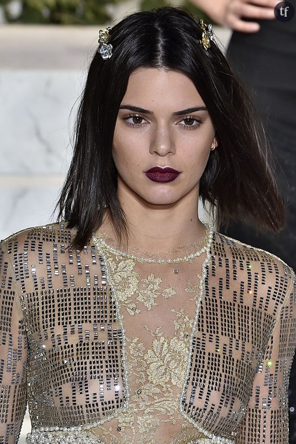 Kendall Jenner et son carré long au défilé La Perla