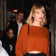 Taylor Swift porte le carré long avec une frange