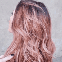 Le Dusty Rose Hair, la nouvelle colo lumineuse qui monte