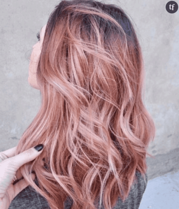 Dusty rose hair, la nouvelle coloration tendance