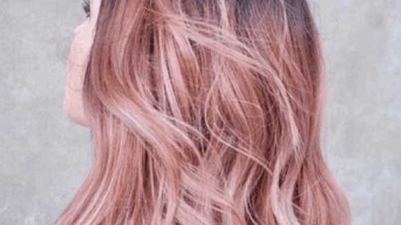 Le Dusty Rose Hair, la nouvelle colo lumineuse qui monte