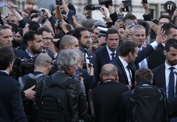 Emmanuel Macron et Alexandre Benalla lors d'un meeting le 1er avril 2017