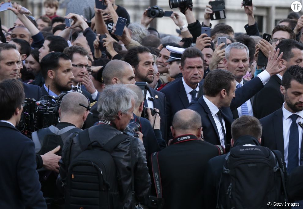 Emmanuel Macron et Alexandre Benalla lors d&#039;un meeting le 1er avril 2017