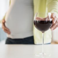 Un bébé naît chaque jour avec des complications liées à l'alcool