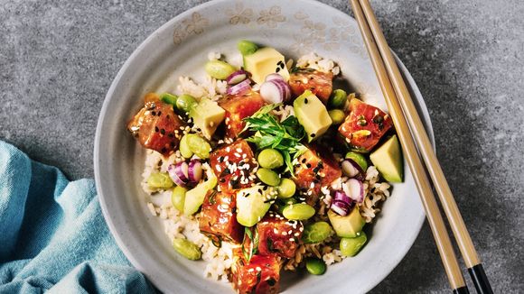 La délicieuse recette du poke bowl au saumon