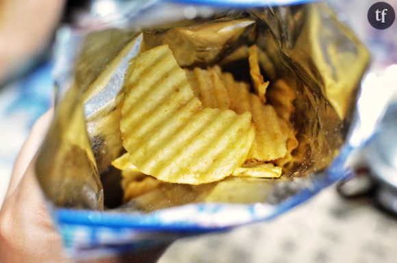 Pourquoi les Anglais jetent leur emballages de chips dans les boîtes aux lettres ?