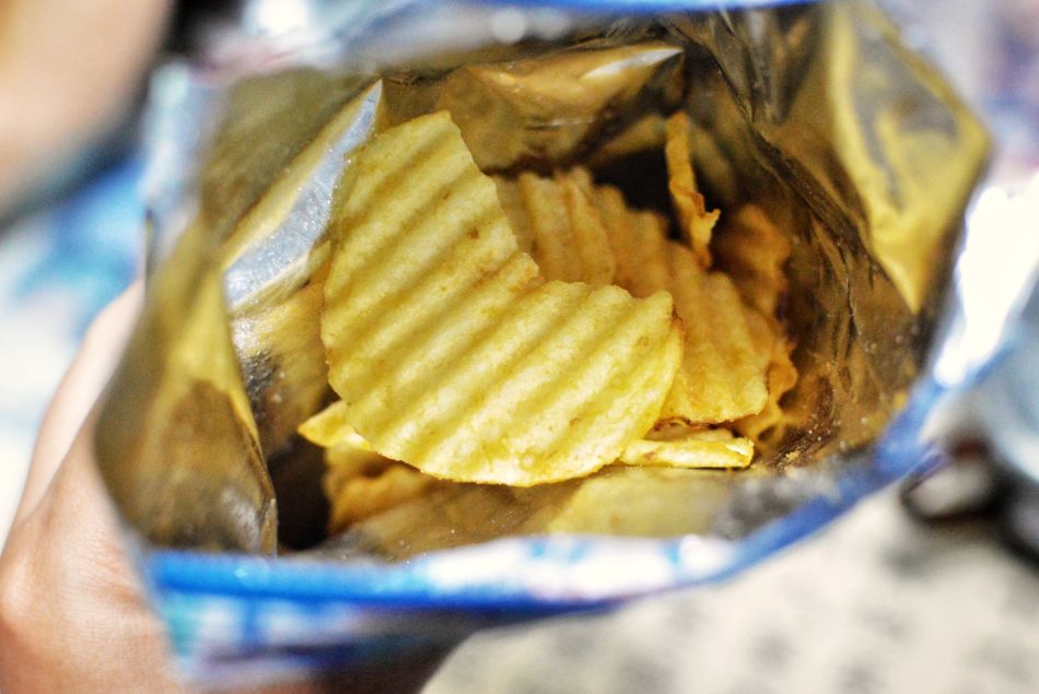 Pourquoi les Anglais jetent leur emballages de chips dans les boîtes aux lettres ?