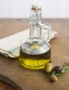 L'huile d'olive, l'astuce magique pour faire sécher ses ongles ?