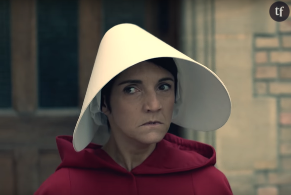 Florence Foresti dans une parodie de The Handmaid's Tale