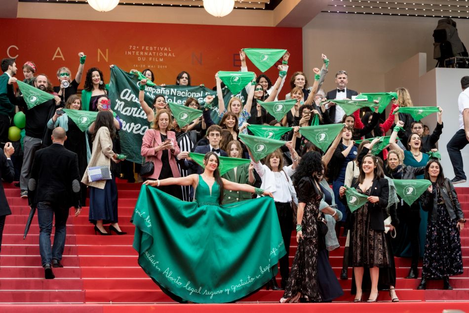 Des Argentines en vert défendent leur droit à l'IVG sur le tapis rouge de Cannes